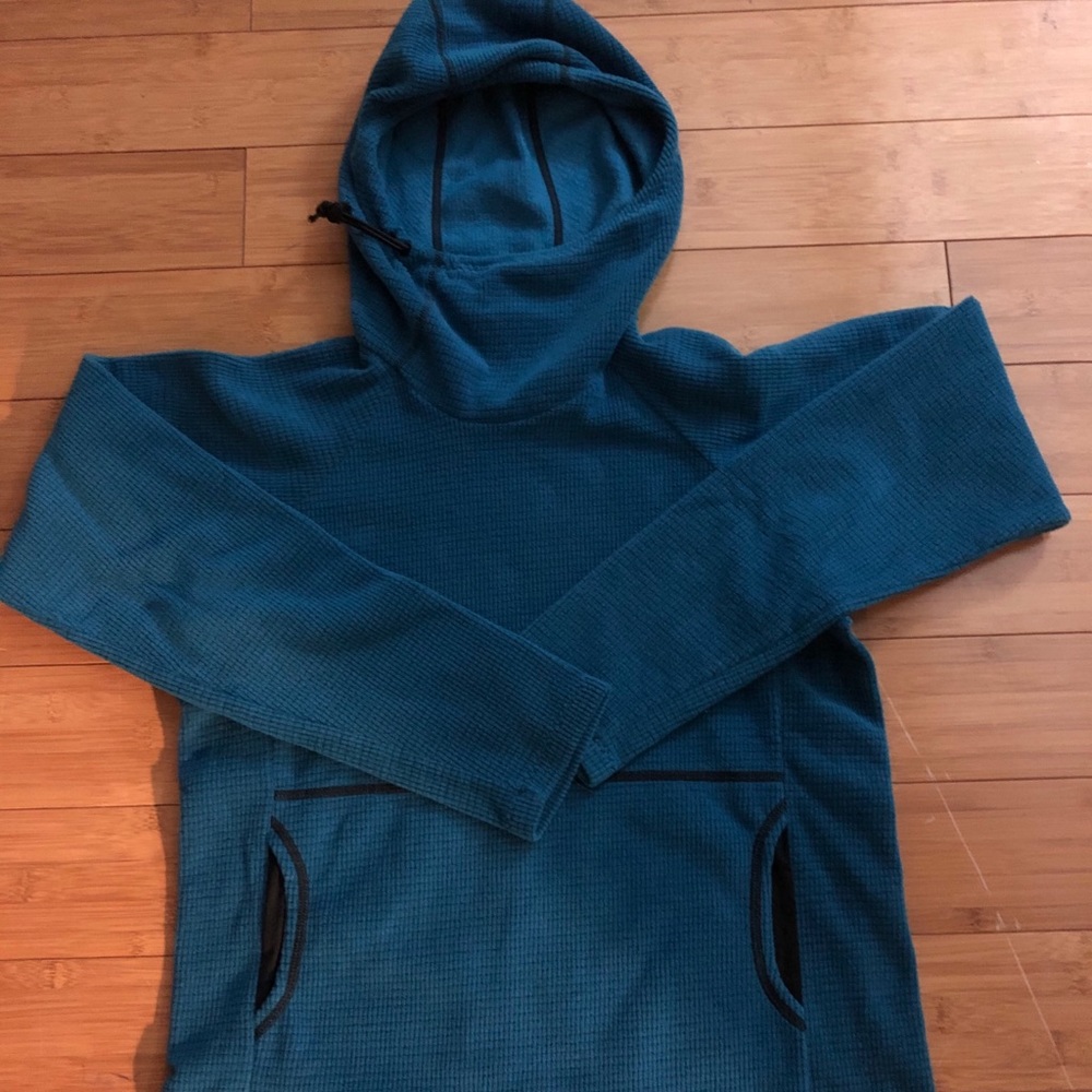 Melanzana microgrid pullover